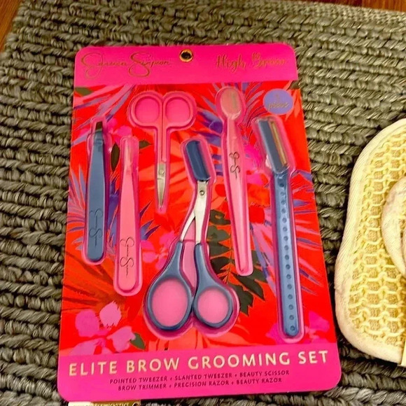 NWT Cosmetic/Skincare Makeup Bundle - Picture 2 of 6